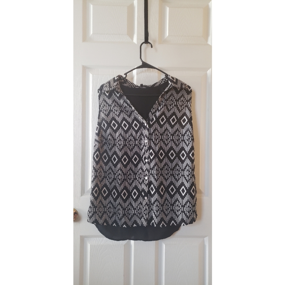 Bohemian Sleeveless Button-down Blouse